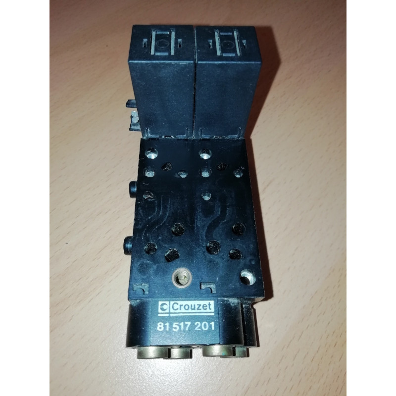 Crouzet 81517201 81 517 201 Pneumatic Valve